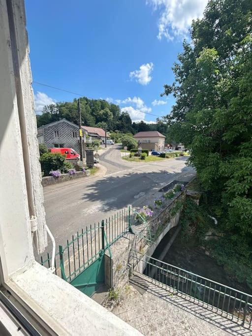 Au Bord De La Furieuse, Proche De La Grande Saline Et Des Thermes De Salins-Les-Bains Bagian luar foto